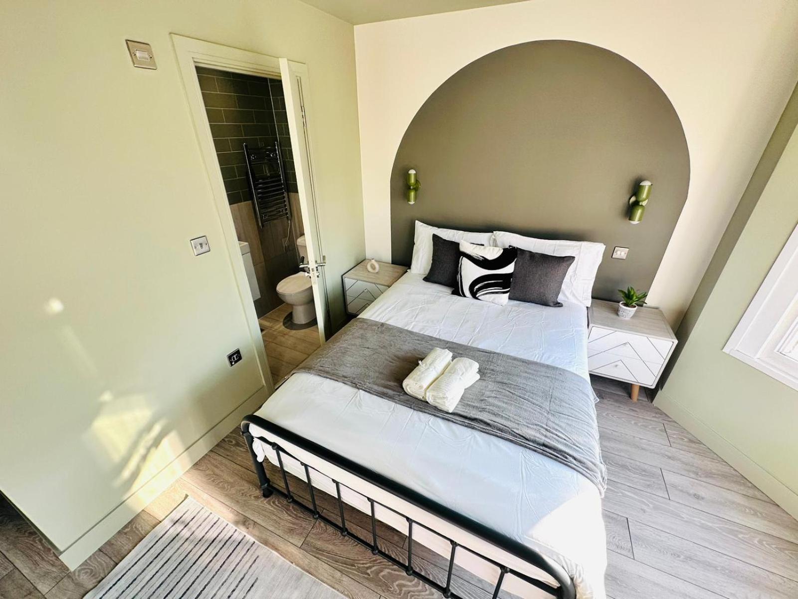 The Gray House - No 76 - Boutique Experience